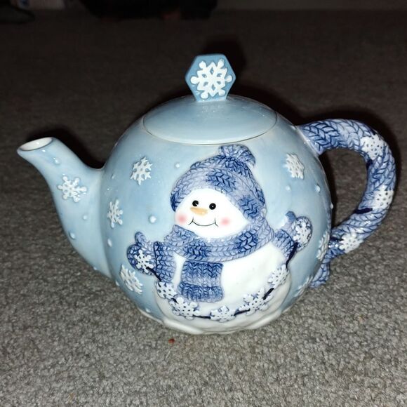 Bella Casa Ganz baby blue snowflakes snowman teapot Hard to find - Picture 1 of 6